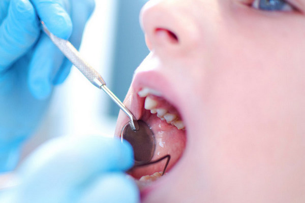 Кто рискует «встретиться» с гипоплазией зубной эмали и можно ли вылечи