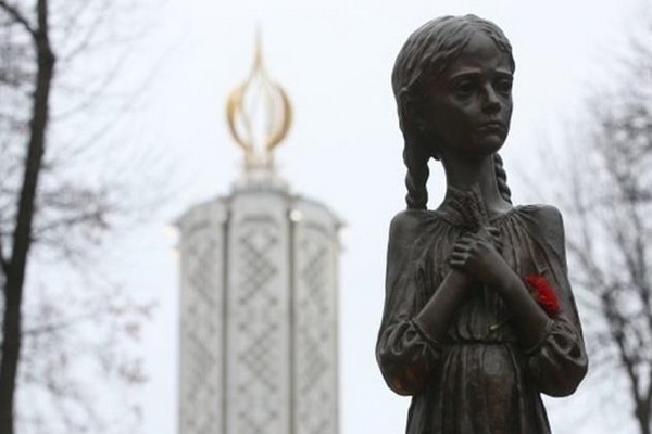В Украине отмечают День памяти жертв Голодоморов