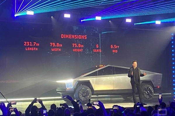 Tesla получила тысячи заказов на электропикап Cybertruck