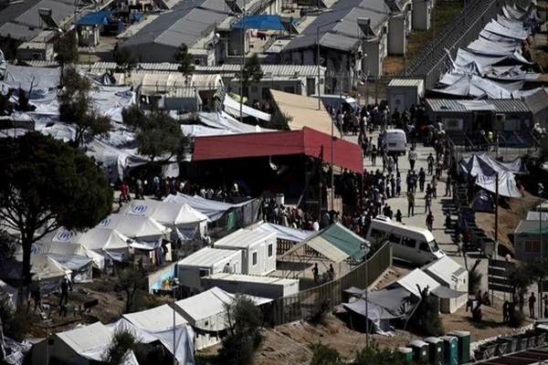 В Греции подрались мигранты, пострадал полицейский