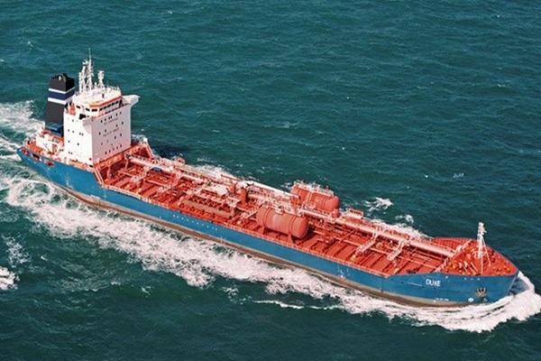 У берегов Африки захватили танкер британской компании