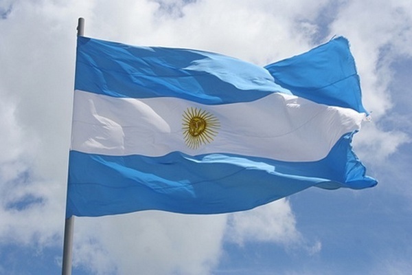 Аргентинские депутаты заморозили свои зарплаты