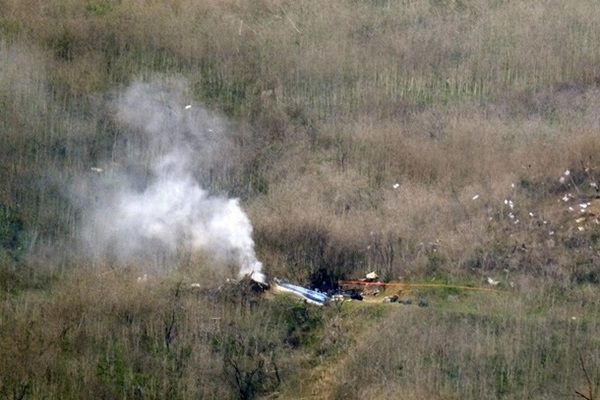 Пилот вертолета Брайанта предотвратил гибель людей на земле