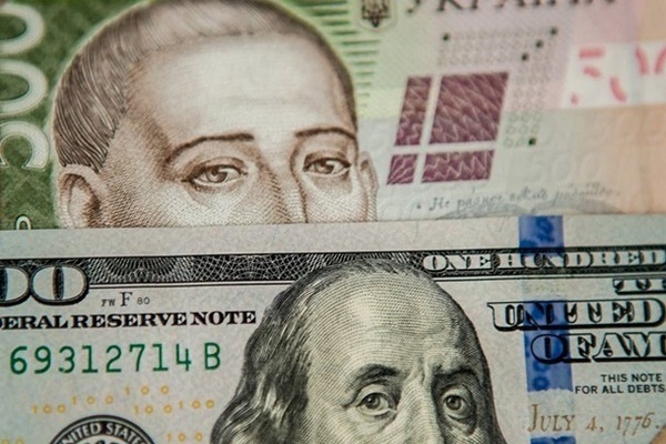 Курсы валют на 29 января: гривна замедлила падение