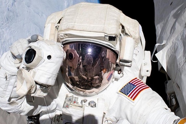 В NASA показали работу астронавтов в космосе
