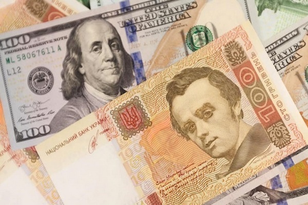 Курсы валют на 12 февраля: НБУ снова укрепил гривну