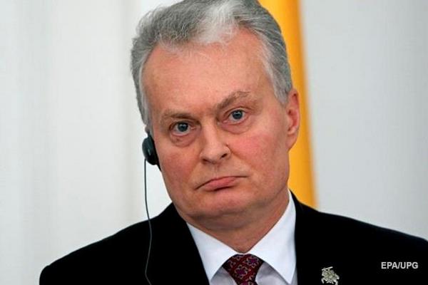 Президент Литвы отказался от поездки в Украину