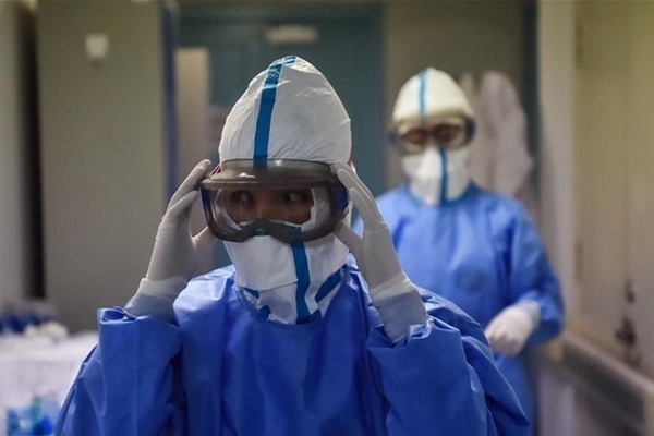 Во Франции за сутки 418 жертв коронавируса