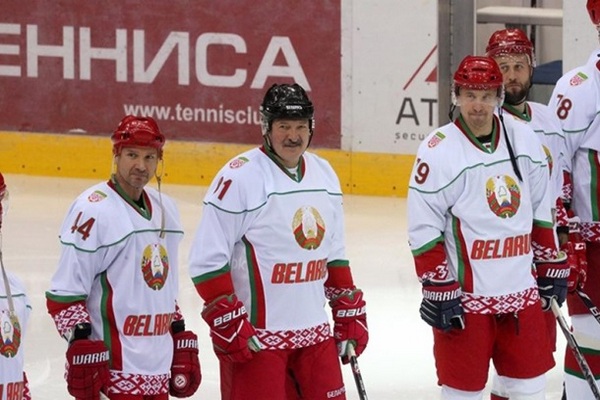 У хоккеиста команды Лукашенко подтвержден коронавирус