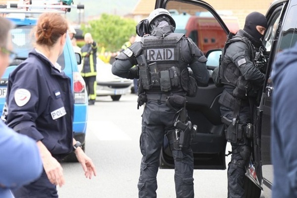 Во Франции произошла стрельба на предприятии, есть жертвы