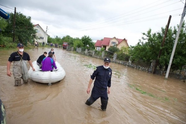 На Прикарпатье подсчитали ущерб от наводнения