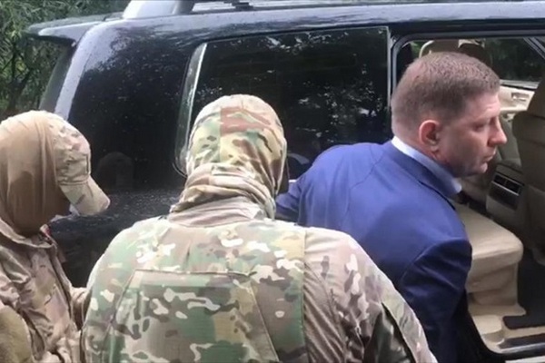 В РФ задержали губернатора Хабаровского края