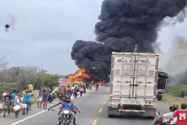 В Колумбии из-за взрыва бензовоза погибли 20 человек