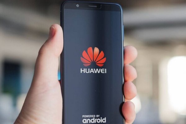 Обновление сломало зарядку смартфонов Huawei