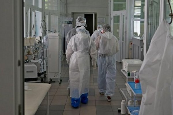 Коронавирус. В Украине снижается суточное количество заболевших: динамика