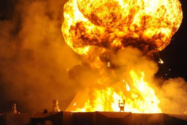 В Турции вспыхнул пожар на фабрике