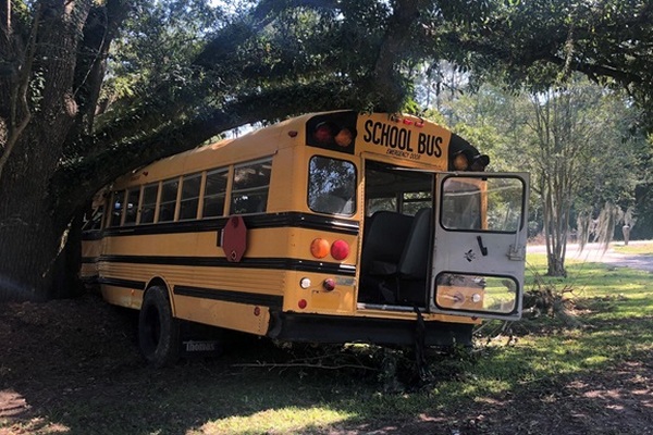 В США 11-летний мальчик угнал школьный автобус
