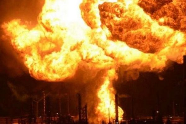 В России после очередного пожара решили затопить нефтешахту
