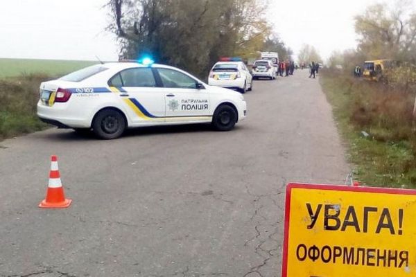 В Херсонской области перевернулся автобус, двое погибших и 10 пострадавших