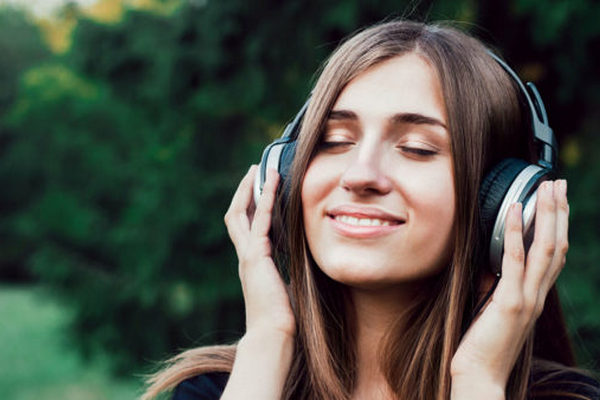 Прослушивание любимой музыки приносит удовольствие: исследование