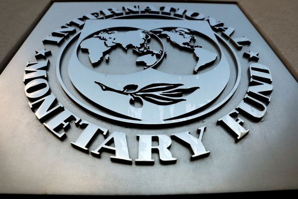 Денег нет: как закрывать дыры в бюджете без МВФ