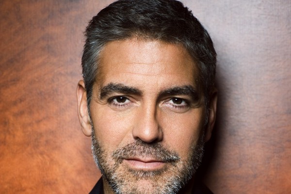 Джордж Клуни рассказал, что последние 25 лет стрижется сам
