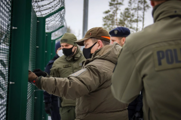 Эстония ограждается от России забором с колючей проволокой