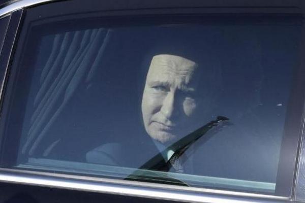 Путин физически угасает и больше ни на что не способен, — психолог