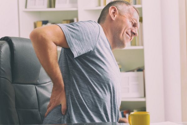 Названы самые распространенные причины боли в спине