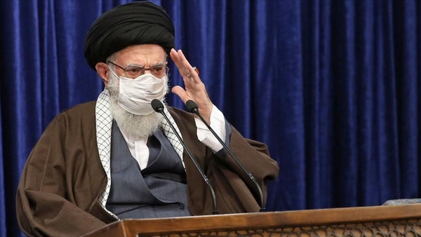 Иран: Хаменеи предостерегает правительство от доверия США