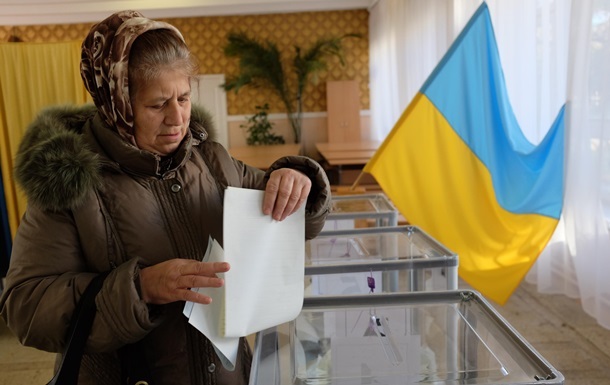 В Украине проходят местные выборы в 201 громаде
