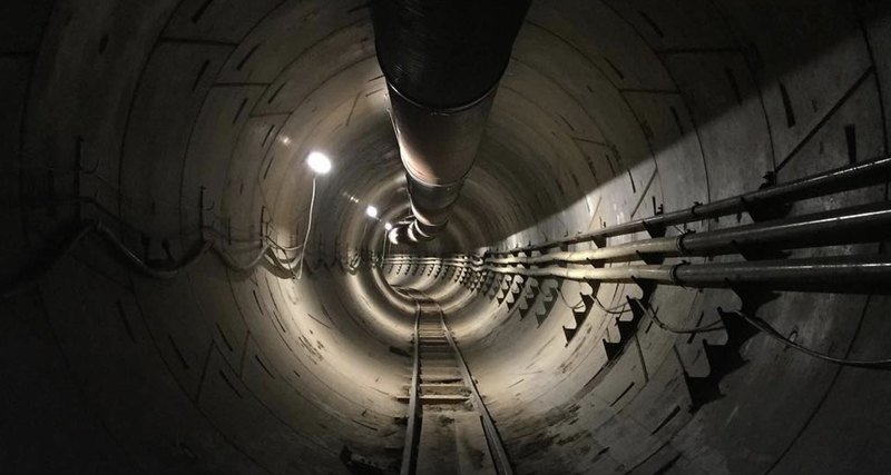 Элон Маск показал, как выглядит тоннель под Лос-Анджелесом