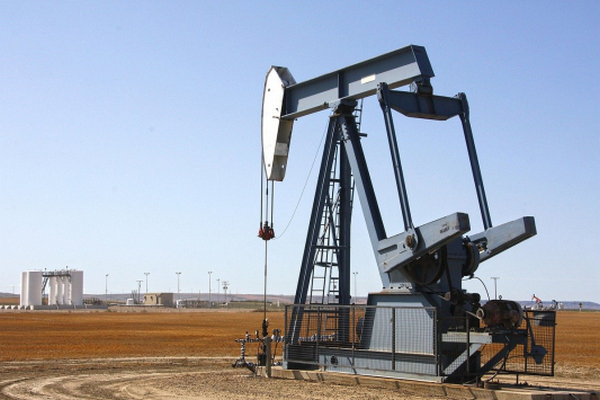 Добыча нефти в РФ упала до минимума за 10 лет
