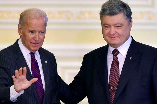 В Украине открыли уголовные дела против Порошенко и Байдена