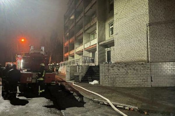 В Запорожской области объявлен день траура по погибшим в пожаре в COVID-больнице