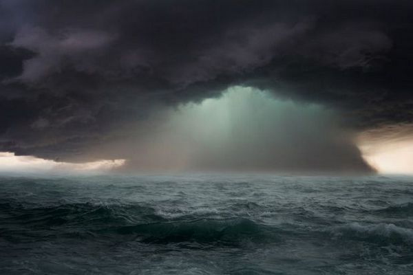 В акватории Черного и Азовского морей ожидается сильный шторм