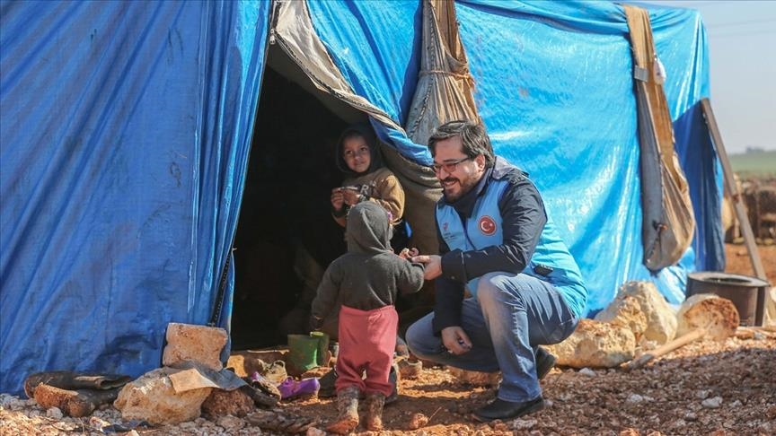 Турецкая благотворительная помощь помогла 1500 сирийским детям