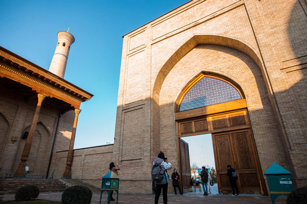 В Узбекистане ввели новый сбор для местных туристов – $0,1 в день