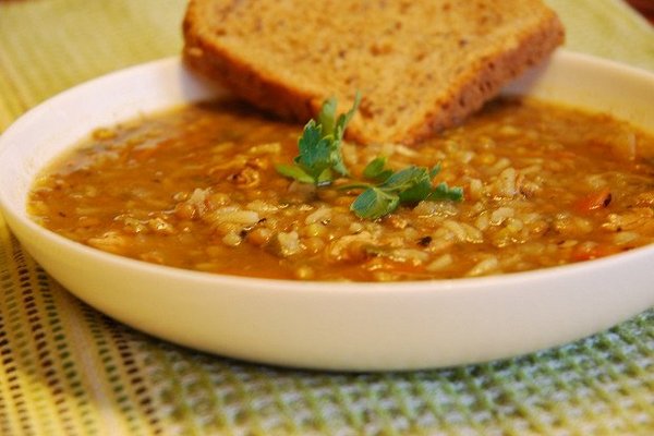 Диетологи назвали самый полезный суп