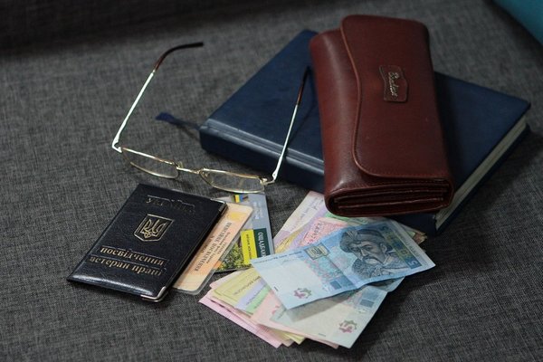 В Украине с 1 апреля повысят пенсионный возраст и пересчитают выплаты