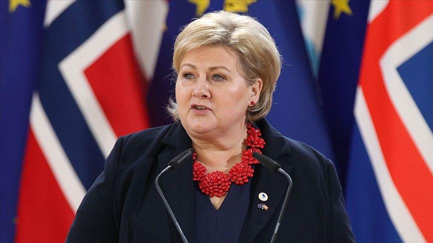 Премьер-министр Норвегии находится под следствием за нарушение ограничений