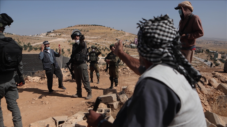 Израильская армия ранила трех палестинцев на Западном берегу