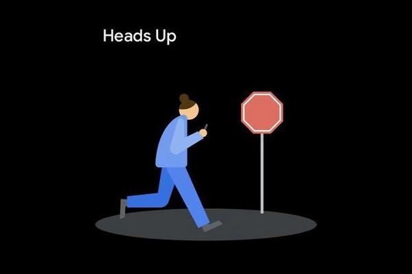 Android будет напоминать пользователям поднять голову во время ходьбы