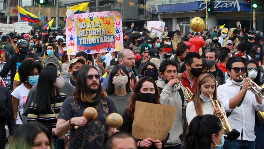 Колумбийцы вышли на улицы в знак протеста против налоговой реформы