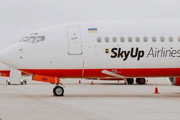 SkyUp отказалась от внутренних авиарейсов из Запорожья