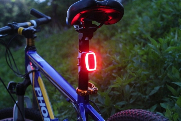Задний фонарь на велосипед: элемент декора или необходимость?