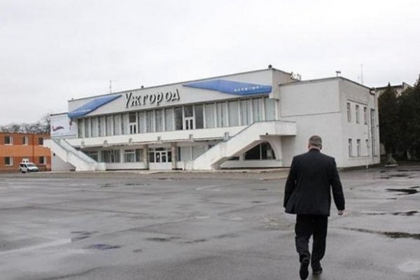 Украина возобновляет работу аэропорта 