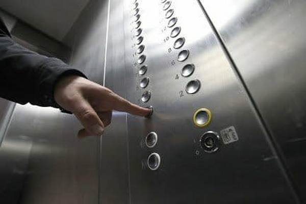 В Польше оборвался лифт, в котором находились украинцы: они выжили