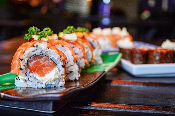 Доставка суши на дом от знаменитого онлайн-ресторана ​Суши Мастер в Виннице