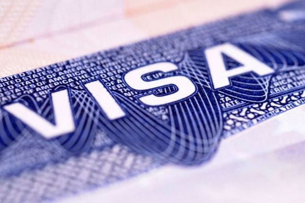 США перестанут выдавать россиянам визы с августа